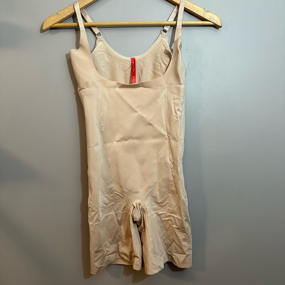 Spanx Open-Bust Mid-Thigh Bodysuit Size Large - Picture 4 of 7
